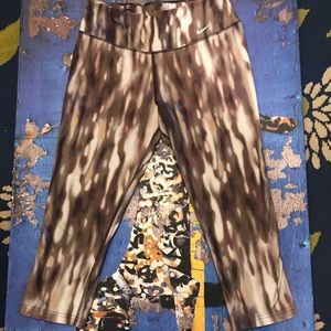 Nike Dri-Fit 3/4 Leggings